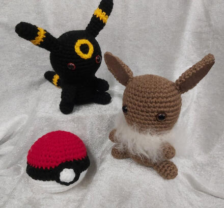 Umbreon and Eevee